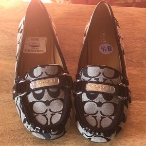 Coach signature Shoes (size 8.5) NWT